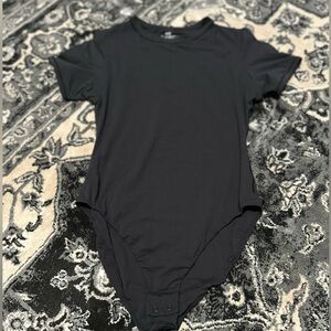 Skims T-shirt Body Suit (Medium)